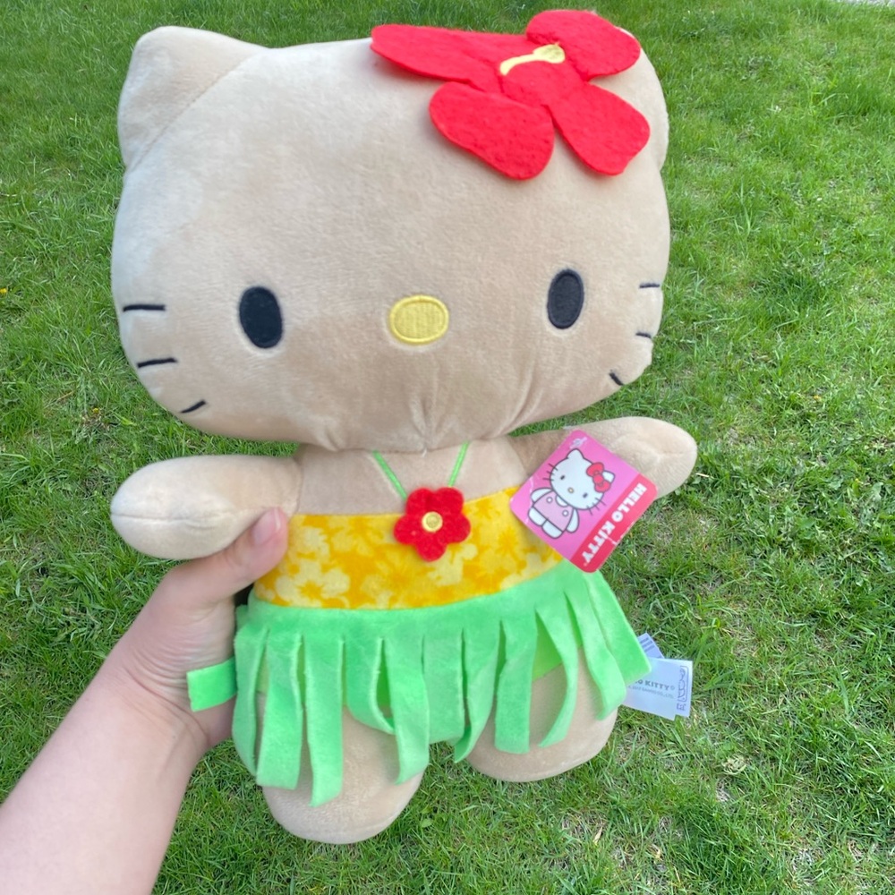 UWT Hello Kitty by Sanrio Hula Kitty 13.5” plush toy Fiesta